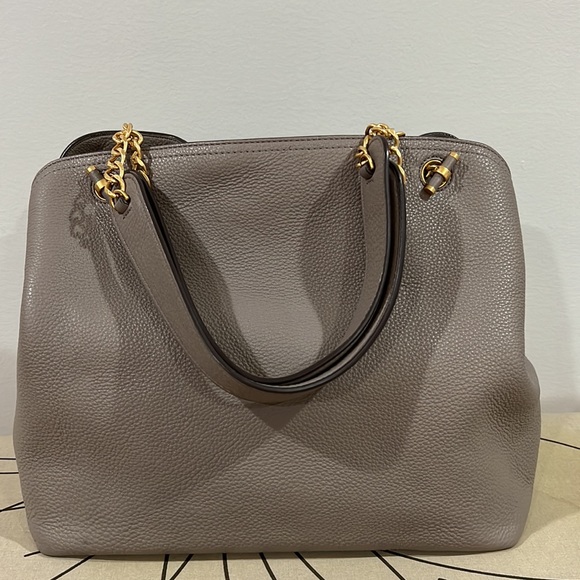 Tory Burch Chelsea Slouchy Leather Tote - Picture 2 of 3